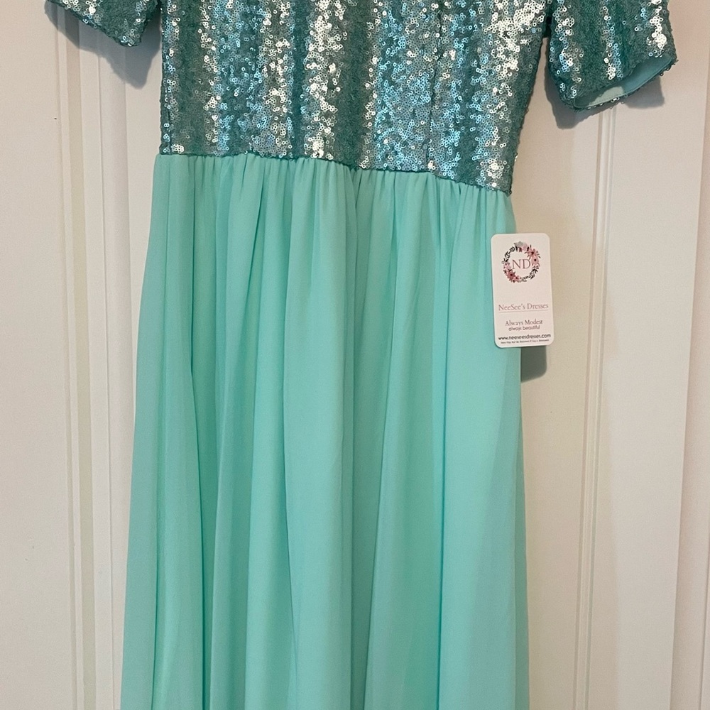 Green Sequin Embellished Puff Sleeve Sundress
